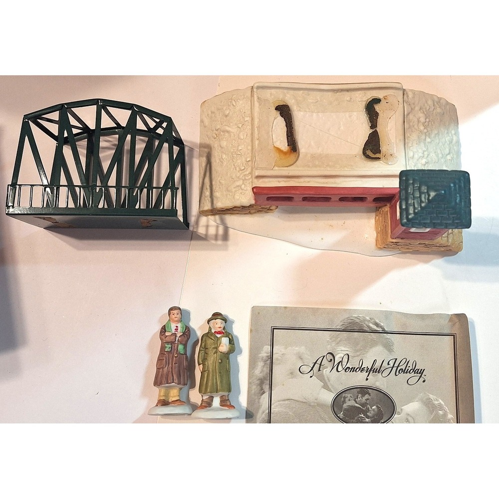 Its a Wonderful Life Bedford Falls Bridge Village Porcelain 1996 DHC 051 05 0170 - Picture 3 of 6